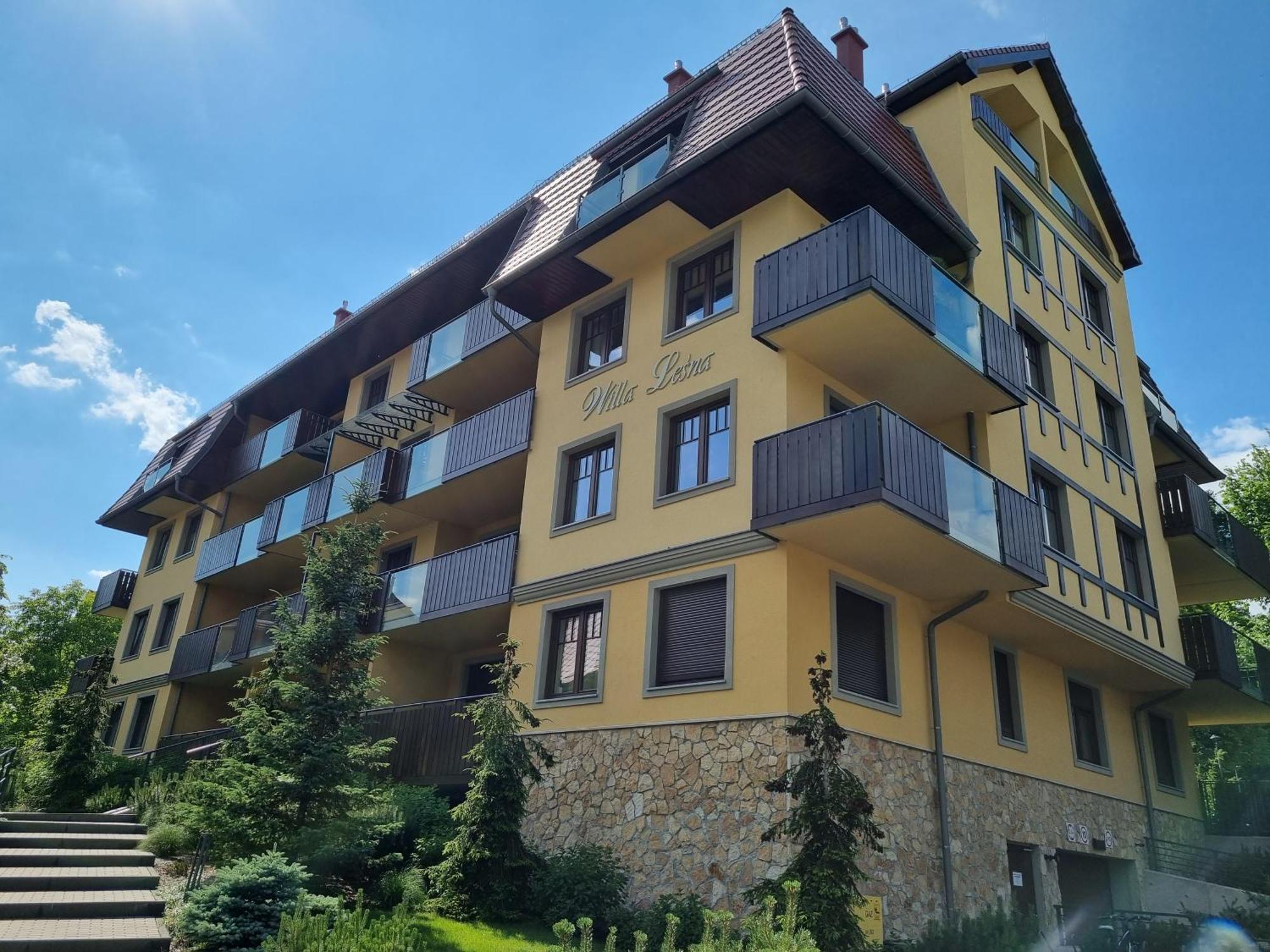 Laguna 6 Lesna Z Tarasem Przy Parku Апартаменти